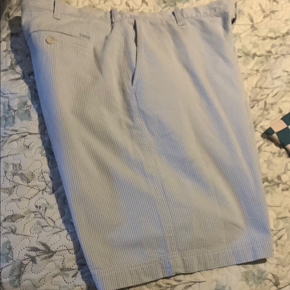 Izod Gray Flat Front Shorts Casual Style